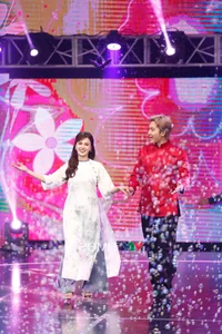 On-Screen and Real-Life Couples Sparkle at Meeting TV Actors 2025 - image 10