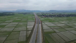 Vietnam Invests 1.2 Trillion VND in Scenic Highway Connecting to Ben En National Park - image 3