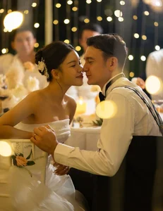 Goalkeeper Dang Van Lam and Wife Yen Xuan Expecting First Child - image 4