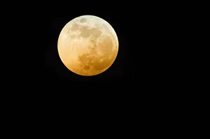 Stargazing Guide: Best Times to Watch the October Supermoon in Vietnam - image 2