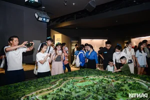 Thousands Flock to the New Vietnam Military History Museum: A Landmark of National Pride - image 5