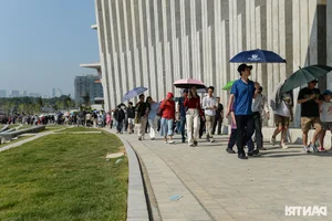 Thousands Flock to the New Vietnam Military History Museum: A Landmark of National Pride - image 1