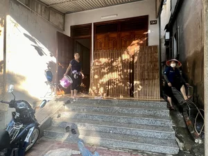 Yen Bai Flood Cleanup: Residents Battle Mountains of Mud and Debris - image 11