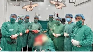 Medical Breakthrough: Successful Ankle Joint Reconstruction for 8-Year-Old Cancer Patient - image 0