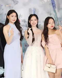 Quyen Linh's Daughter Lo Lem Stuns in Elegant 18th Birthday Look - image 6
