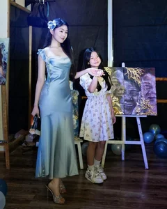 Quyen Linh's Daughter Lo Lem Stuns in Elegant 18th Birthday Look - image 5