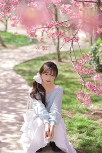 Yituyu Spring Limited Cherry Blossom Season: Romantic Floral Portrait Collection - image 4