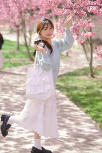 Yituyu Spring Limited Cherry Blossom Season: Romantic Floral Portrait Collection - image 1