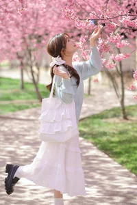 Yituyu Spring Limited Cherry Blossom Season: Romantic Floral Portrait Collection - image 5