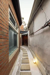 Designing a Bright 29-Square-Meter Micro Home in a Narrow Alleyway - image 9