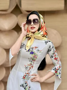 Vietnamese Celebrities Shine in Elegant Ao Dai for Tet Celebrations - image 14