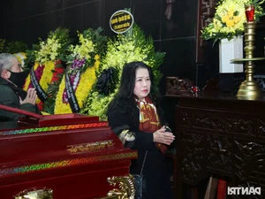 Miss Vietnam Legends Pay Tribute to the Late Poet Duong Ky Anh - image 10