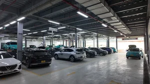 Inside VinFast's Massive 8,000m2 Showroom: A New Era for EVs - image 7