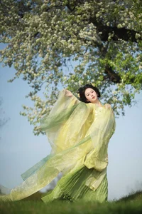 YiTuYu Art Language Vol.9934: Stunning Portrait Collection of Han Han Ting - image 25