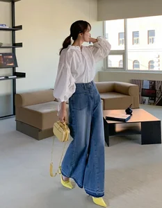 5 Elegant and Sophisticated Outfit Ideas for Lunar New Year Visits - image 1