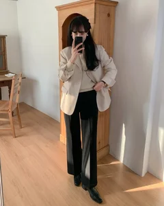 5 Elegant and Sophisticated Outfit Ideas for Lunar New Year Visits - image 4