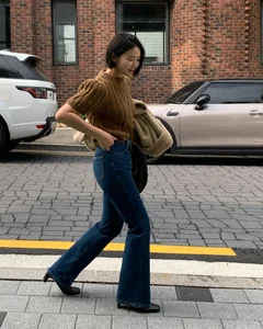 5 Elegant and Sophisticated Outfit Ideas for Lunar New Year Visits - image 8