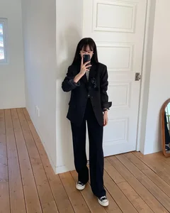 5 Elegant and Sophisticated Outfit Ideas for Lunar New Year Visits - image 9