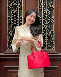 Mai Ha Trang Debuts Sweet Baby Bump After Pregnancy Rumors with Footballer Ha Duc Chinh - image 4