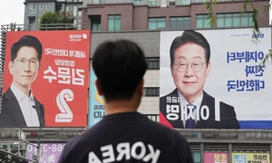 Portraits of the Two Leading Candidates in the South Korean Election - image 9