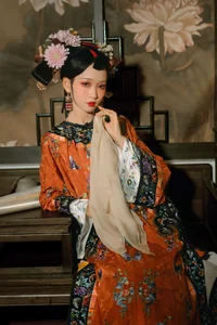 Nian Nian Features in YiTuYu Art Language Vol.9913 Photo Book - image 8
