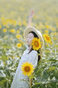 YiTuYu Art Language Vol.5269: Captivating Portrait Gallery Featuring the Elegant Lu Dou - image 8