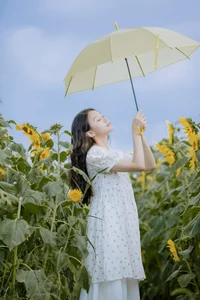 YiTuYu Art Language Vol.5269: Captivating Portrait Gallery Featuring the Elegant Lu Dou - image 21