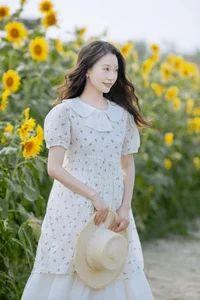 YiTuYu Art Language Vol.5269: Captivating Portrait Gallery Featuring the Elegant Lu Dou - image 17