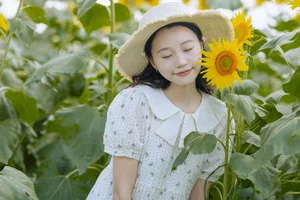 YiTuYu Art Language Vol.5269: Captivating Portrait Gallery Featuring the Elegant Lu Dou - image 10