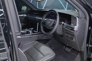 Cadillac Escalade 2026 ESV: The Ultimate Armored Luxury SUV Experience - image 9