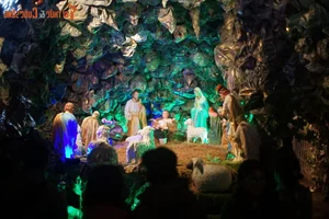 Experience Christmas Magic at Da Lat Cathedral: Vietnam's Famous Historic Church - image 1