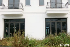 Modern Urban Development in Hoa Binh Mountains Remains Vacant and Abandoned - image 7