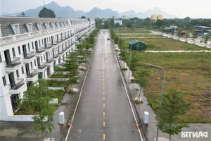 Modern Urban Development in Hoa Binh Mountains Remains Vacant and Abandoned - image 8