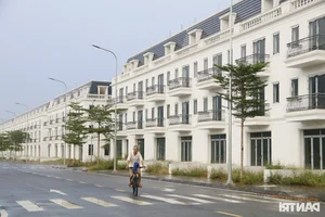 Modern Urban Development in Hoa Binh Mountains Remains Vacant and Abandoned - image 2