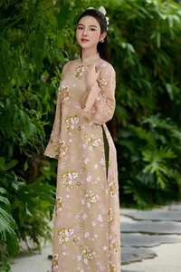 Inside the Wardrobe of Chu Thanh Huyen: A Look at the Luxury Hermes and Dior Collection of Quang Hai’s Wife - image 2