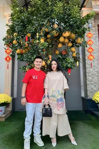 Inside the Wardrobe of Chu Thanh Huyen: A Look at the Luxury Hermes and Dior Collection of Quang Hai’s Wife - image 0