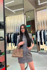 Inside the Wardrobe of Chu Thanh Huyen: A Look at the Luxury Hermes and Dior Collection of Quang Hai’s Wife - image 7