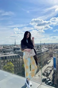 Inside the Wardrobe of Chu Thanh Huyen: A Look at the Luxury Hermes and Dior Collection of Quang Hai’s Wife - image 5