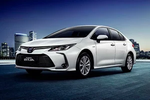 2026 Toyota Corolla Altis Hybrid: Affordable Eco-Friendly Driving at 750 Million VND - image 5