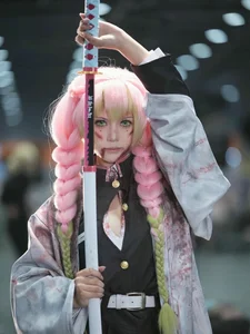 111+ Best Mitsuri Kanroji Cosplay: The Beautiful Love Hashira - image 6