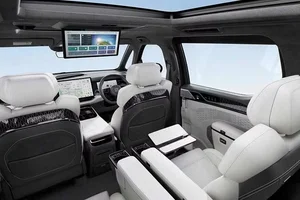 A First Look at the Zeekr 009 Luxury Electric MPV Arriving Soon - image 5
