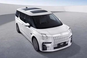 A First Look at the Zeekr 009 Luxury Electric MPV Arriving Soon - image 11