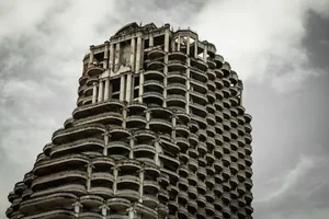Thailand Earthquake Puts Spotlight on Bangkok's Famous Abandoned Ghost Tower - image 6