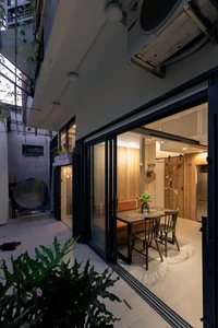 Innovative 25m2 Alley House Design: Green Oasis for a Family of Four - image 9