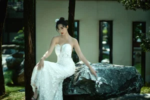 YiTuYu Art Language Vol.5242: Yu Yuan Yuan E Artistic Photography Collection - image 0