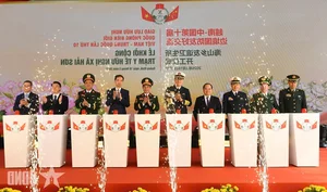 Vietnam and China Defense Ministers Break Ground on New Joint Medical Station - image 0