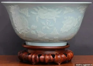 Unbelievable Million-Dollar Antiques Found Forgotten in Kitchens and Dusty Closets - image 1