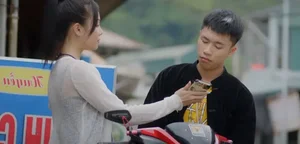 Di Giua Troi Ruc Ro Episode 8: High Stakes and Dramatic Twists for Pu and Chai - image 14