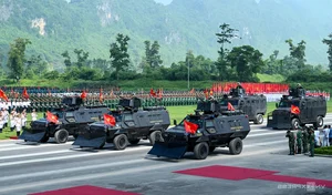 Vietnam Police Showcase New Armored and Amphibious Vehicles in Parade Rehearsal - image 2