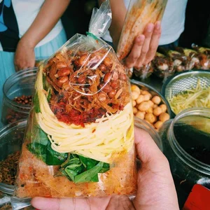 Top 6 Famous Mixed Rice Paper Stalls in Saigon - image 4